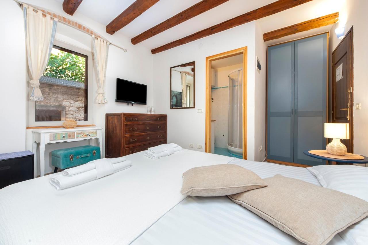 Revera Rooms Rovinj Bagian luar foto