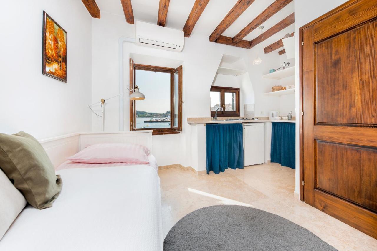 Revera Rooms Rovinj Bagian luar foto